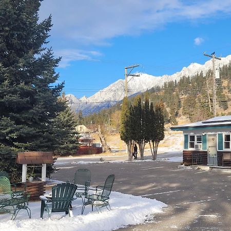 Lido Motel Radium Hot Springs Ngoại thất bức ảnh